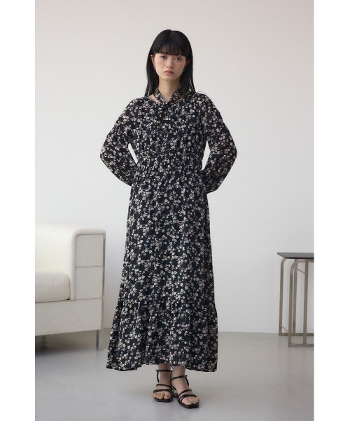 AZUL by moussy(アズールバイマウジー)の「【身長/骨格別着用画像あり】シアーチェックフラワー柄ワンピース 春服 秋服 花柄 総柄 長袖 ロングワンピース リボンタイ(ワンピース・レディース・ブラック系その他/ホワイト系その他・SMALL/MEDIUM)」の17枚目の写真