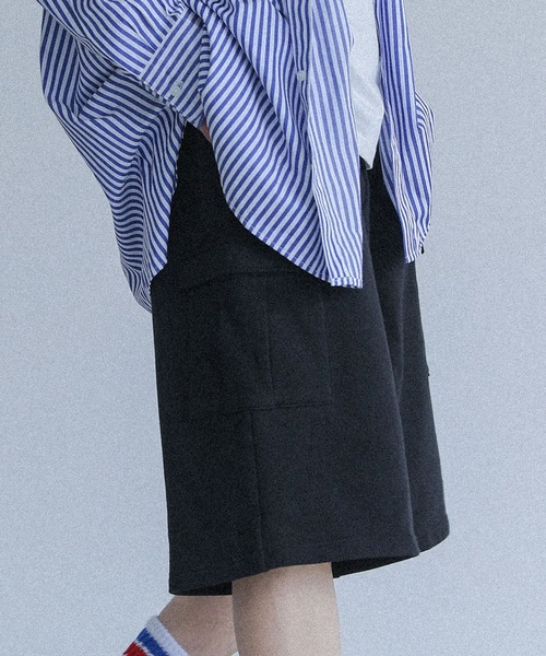 MDR(エムディアール)の「裏毛カーゴワイドハーフパンツ【セットアップ対応】(カーゴパンツ・メンズ・ブラック/杢グレー・L/M)」の4枚目の写真