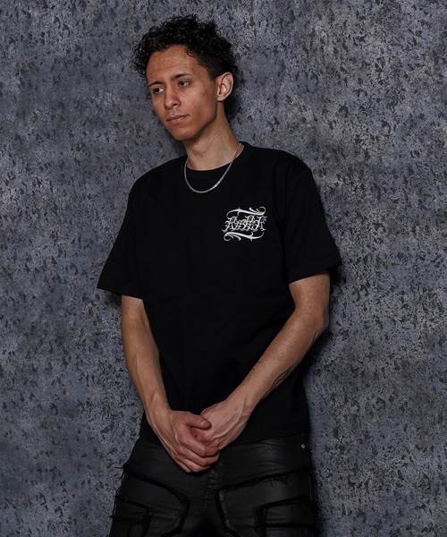 RIPPER（リッパー）の「【RIPPER】オールドスクリプト Tシャツ / Old Script Short Sleeve Tee（Tシャツ/カットソー・メンズ・ホワイト×ブルー/ホワイト×ブラック/ブラック×ホワイト/ブラック×ブルー・M/L/XL）」の6枚目の写真