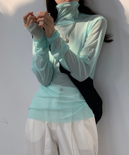 Vipoa(ヴィポア)の「ワンカラーシンプル シアートップス(Tシャツ/カットソー・レディース・ホワイト/ライトグリーン/ピンク/ブラック/ライトブルー・FREE)」の4枚目の写真