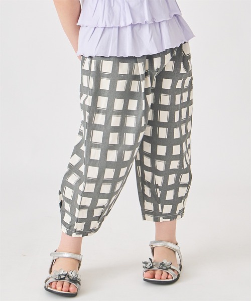 ever closet（エバークローゼット）の「クロップド 総柄パンツ（その他