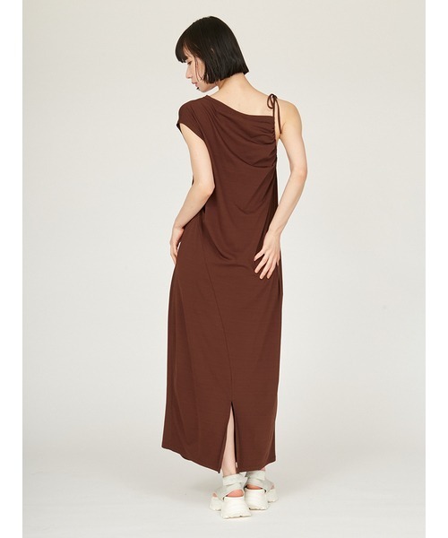 emmi（エミ）の「アシンメトリーカットワンピース（ワンピース・レディース・ブラック/ブラウン/イエロー・0/1）」の15枚目の写真