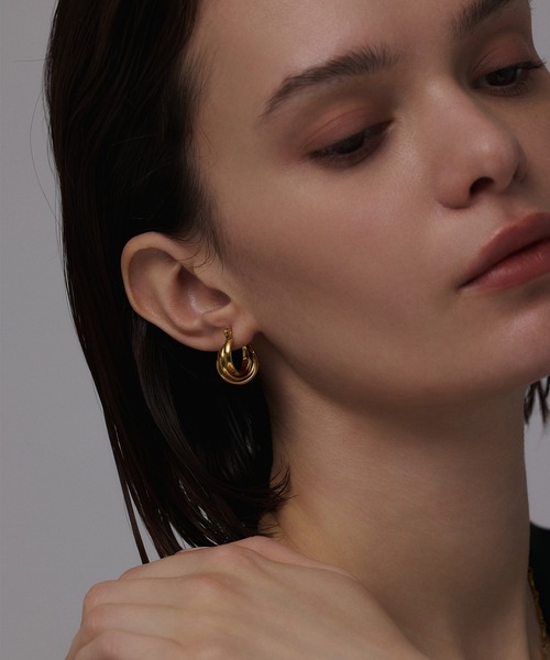 CENE（セネ）の「【CENE】セネ/トリプルウェブフープピアス(small)（ピアス（両耳用）・レディース・シルバー/ゴールド・FREE）」の3枚目の写真