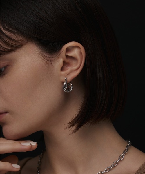 CENE（セネ）の「【CENE】セネ/トリプルウェブフープピアス(small)（ピアス（両耳用）・レディース・シルバー/ゴールド・FREE）」の14枚目の写真