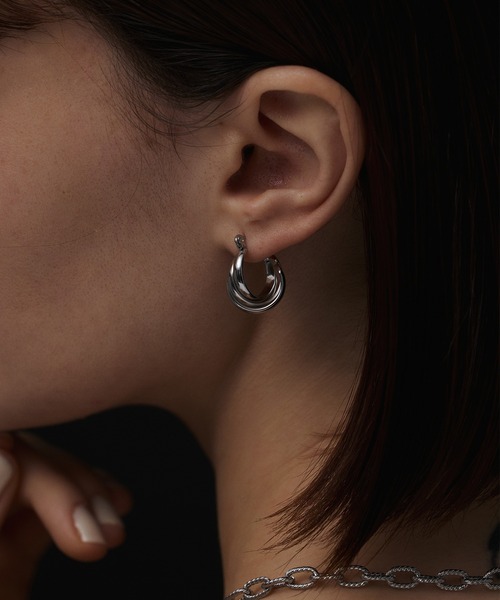 CENE（セネ）の「【CENE】セネ/トリプルウェブフープピアス(small)（ピアス（両耳用）・レディース・シルバー/ゴールド・FREE）」の16枚目の写真