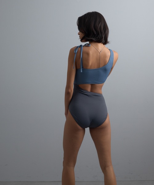 COLONY 2139(コロニートゥーワンスリーナイン)の「スリット2wayワンピース(水着・レディース・ホワイト/ブルー・FREE)」の18枚目の写真