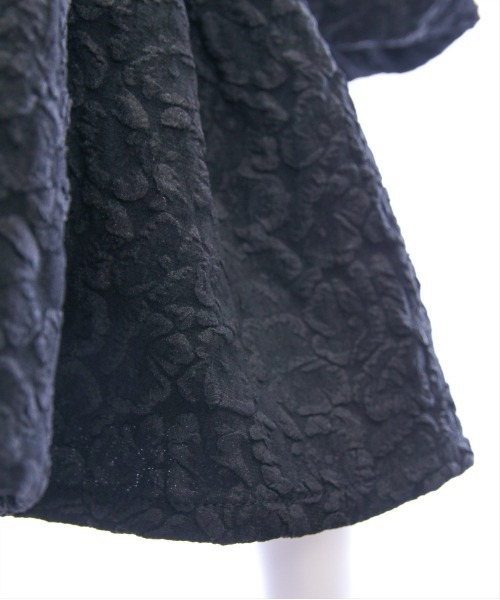 clear（クリア）の「フクレジャガードオフショルブラウス[スタイルアップ 肌見せ フェミニン 大人]≪SS新作≫（シャツ/ブラウス・レディース・サックスブルー/ブラック/オフホワイト・F）」の18枚目の写真