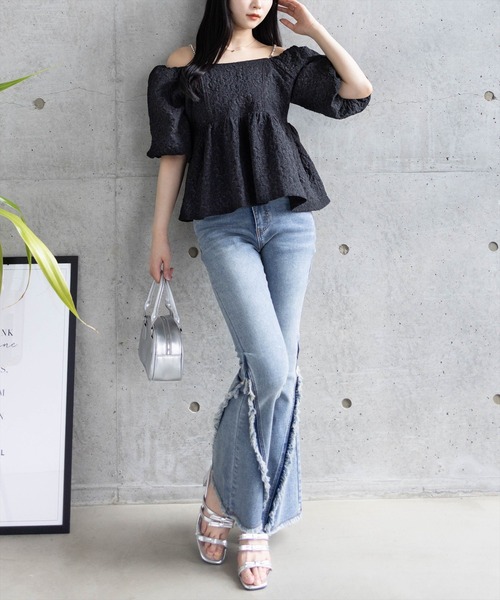 clear（クリア）の「フクレジャガードオフショルブラウス[スタイルアップ 肌見せ フェミニン 大人]≪SS新作≫（シャツ/ブラウス・レディース・サックスブルー/ブラック/オフホワイト・F）」の8枚目の写真