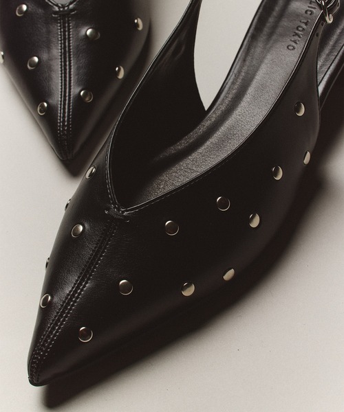 PUBLIC TOKYO（パブリックトウキョウ）の「【残りわずか】スタッズミュール（サンダル・レディース・アイボリー/ブラック・1/2）」の5枚目の写真