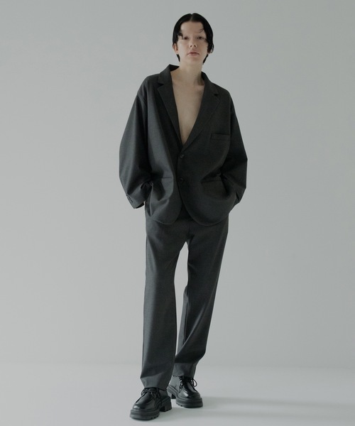 RYU(リュー)の「gabardine tapered slacks(スラックス・メンズ・ダークネイビー/ダークグレー・2/4/3/1)」の3枚目の写真