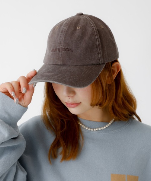 FRUIT OF THE LOOM（フルーツオブザルーム）の「【FRUIT OF THE LOOM/フルーツ・オブ・ザ・ルーム】ロゴキャップ/コットン/ロゴ/ヴィンテージ感/80972500【WEB限定】（キャップ・レディース・ブルー/チャコールグレー/ブラウン/ベージュ/グリーン/ピンク・フリー）」の3枚目の写真