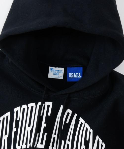 Champion（チャンピオン）の「Champion/チャンピオン/REVERSE WEAVE HOODED SWEATSHIRT（パーカー・メンズ・グレー/ブラック・MEDIUM/LARGE/X-LARGE）」の4枚目の写真