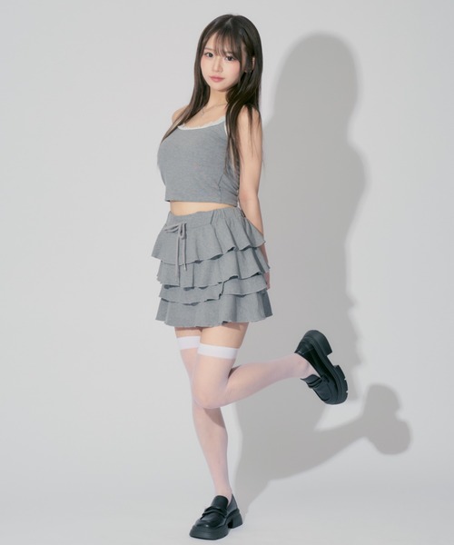 JilLA(ジルア)の「【2点セット】Frilled Cami & Tiered Mini Skirt / フリルキャミソール&ティアードミニスカート セットアップ(キャミソール・レディース・ホワイト/グレー/ブラック・FREE)」の11枚目の写真