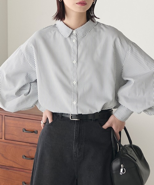 BONLECILL(ボンルシール)の「丸襟ボリュームスリーブ長袖オーバーシャツ(シャツ/ブラウス・レディース・ネイビー系2/ネイビー系1/ブラック系1/オフホワイト/ブラック・FREE)」の5枚目の写真
