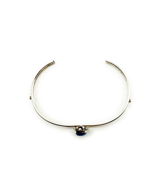Indian Jewelry(インディアンジュエリー)の「THEATER シアター オーバルデザインターコイズシルバーバングル Made in USA(バングル/リストバンド・メンズ・シルバー・FREE)」の5枚目の写真