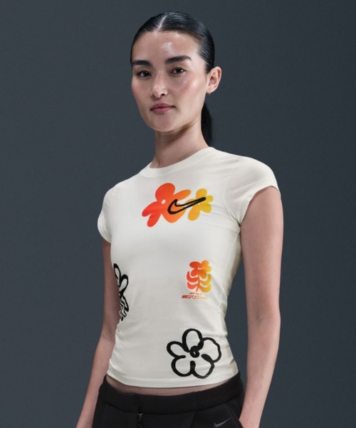 NIKE(ナイキ)の「NIKE AS W NSW SS TEE BABY GRX SPD / ナイキ ウィメンズ NSW BABY GRX SPD S/S Tシャツ 【SP】(Tシャツ/カットソー・レディース・ブラック/ホワイト・L/M/S)」の1枚目の写真