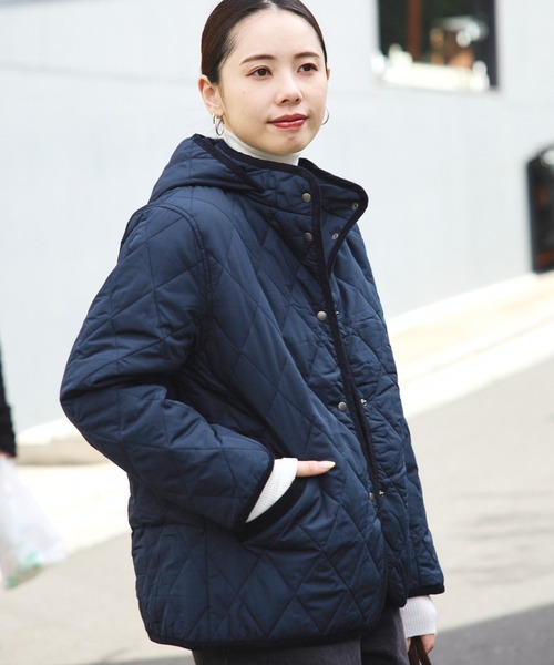 BEAMS HEART（ビームスハート）の「【ベストセラー】フード キルティング ブルゾン　軽量 / フード取り外し可能（ブルゾン・レディース・オリーブ/ベージュ/ネイビー・SMALL/MEDIUM/LARGE）」の4枚目の写真