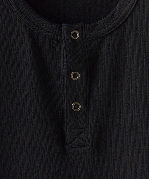 Theater code（シアターコード）の「Triple-button tank top / 3連ボタン タンクトップ 2026年春夏（タンクトップ・メンズ・ブラック/ホワイト/ダークグレー・M/L/XL）」の5枚目の写真