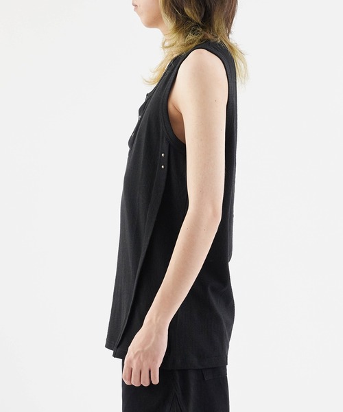 Theater code（シアターコード）の「Triple-button tank top / 3連ボタン タンクトップ 2026年春夏（タンクトップ・メンズ・ブラック/ホワイト/ダークグレー・M/L/XL）」の17枚目の写真