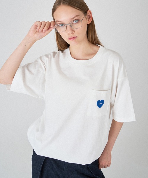 ONCILY(オンシェリー)の「HEART LOGO EMBLEM DRAW CODE T-SHIRT / ハートロゴワッペン刺繍ドローコードTシャツ(Tシャツ/カットソー・メンズ・オフホワイト/ホワイト系その他/アイボリー・LARGE/MEDIUM/SMALL)」の9枚目の写真