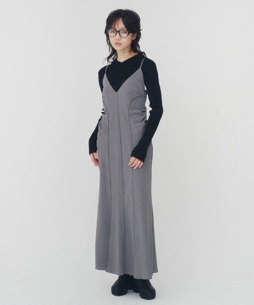 THINGS THAT MATTER（シングス ザット マター）の「OPEN BACK CAMISOLE DRESS / オープンバックキャミソールドレス（ジャンパースカート・レディース・グレー/ブラック・FREE）」の2枚目の写真
