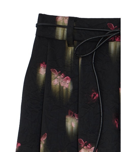 CLARA SATIN TUCK PANTS（その他パンツ）｜Ameri（アメリ）の