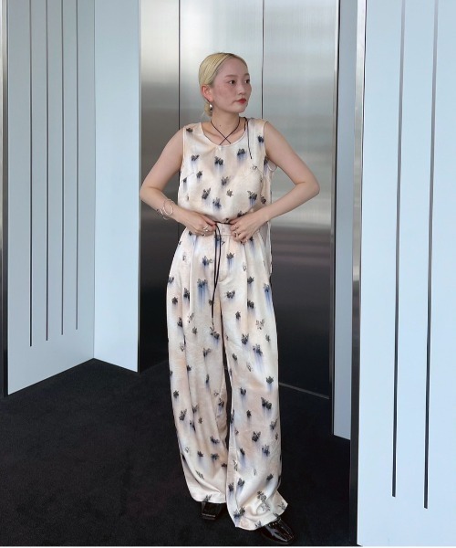 [タグ付き] アメリ ヴィンテージ CLARA SATIN TUCK PANTS CLARA SATIN TUCK PANTS