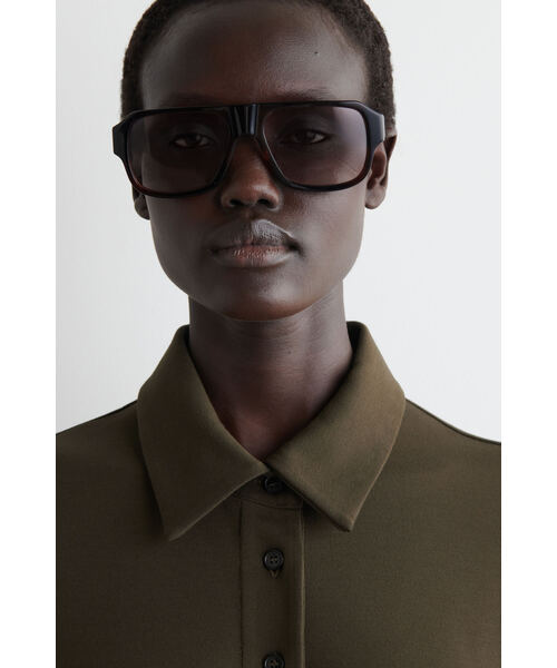 COS（コス）の「ジャージーポロミニドレス（ワンピース・レディース・ネイビー/ダークカーキ・M/S/L/XS）」の12枚目の写真