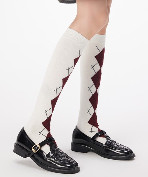 c.u.l(シーユーエル)の「アーガイル柄 ハイソックス 靴下 cula1216(ソックス/靴下・レディース・グレー/ブラック/ホワイト/ブラウン・FREE)」の5枚目の写真