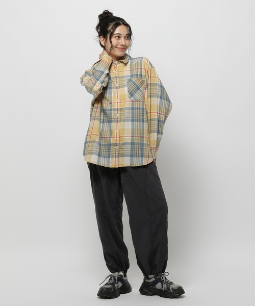 niko and...（ニコアンド）の「シボシボカーブ切り替えパンツ（その他パンツ・レディース・マスタード/チャコール/ライトグレー/ダークブラウン・FREE）」の8枚目の写真