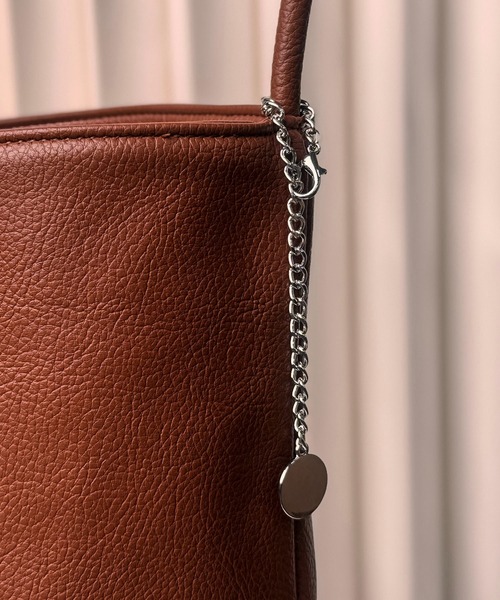 folka(フォルカ)の「7B43 PUレザー バケットラインバッグ マチ広 丸底(トートバッグ・レディース・ホワイト/ブラウン/ブラック・ONESIZE)」の16枚目の写真