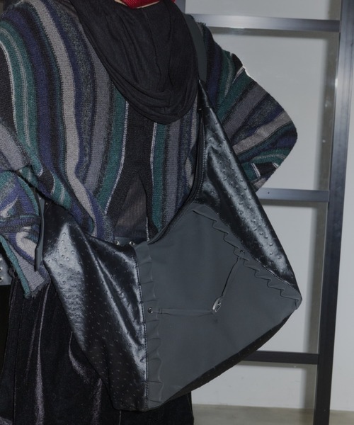 DTYYPE(ドタイプ)の「オーストリッチライクドッキングショルダーバッグ(ショルダーバッグ・レディース・ブラウン/ブラック・FREE)」の1枚目の写真