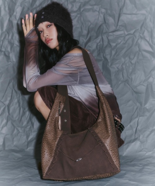 DTYYPE(ドタイプ)の「オーストリッチライクドッキングショルダーバッグ(ショルダーバッグ・レディース・ブラウン/ブラック・FREE)」の10枚目の写真