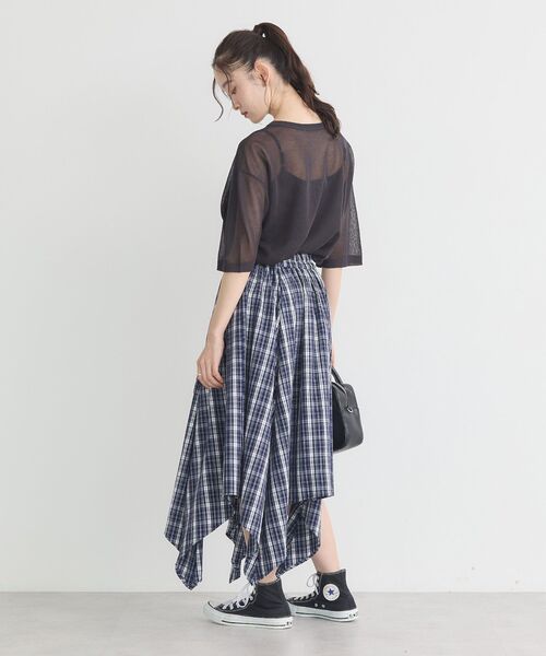 earth music&ecology(アースミュージックアンドエコロジー)の「ロゴ刺繍シアープルオーバー(Tシャツ/カットソー・レディース・チャコールグレー/ライトベージュ/ブラウン・FREE)」の18枚目の写真