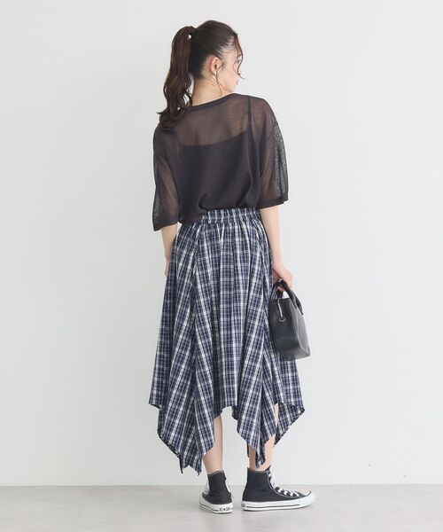 earth music&ecology(アースミュージックアンドエコロジー)の「ロゴ刺繍シアープルオーバー(Tシャツ/カットソー・レディース・チャコールグレー/ライトベージュ/ブラウン・FREE)」の19枚目の写真