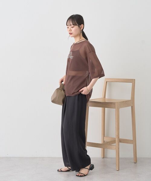 earth music&ecology(アースミュージックアンドエコロジー)の「ロゴ刺繍シアープルオーバー(Tシャツ/カットソー・レディース・チャコールグレー/ライトベージュ/ブラウン・FREE)」の22枚目の写真