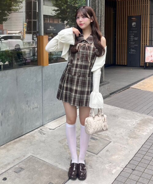 OLIVE des OLIVE（オリーブデオリーブ）の「ベルスリーブリボンボレロ（カーディガン/ボレロ・レディース・オフホワイト/トップグレー/ブラック・FREE）」の22枚目の写真