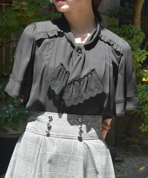 axes femme（アクシーズファム）の「レース使いリボンブラウス（シャツ/ブラウス・レディース・ブラック/レッド/キナリ・FREE）」の2枚目の写真