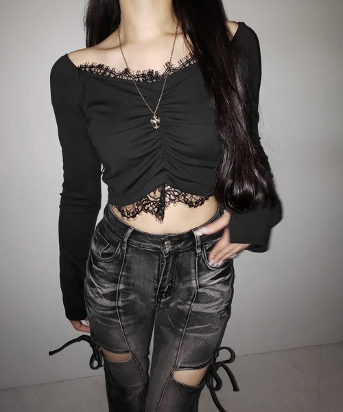 me+em select(ミームセレクト)の「【 2color 】レースドッキングシャーリングショートカットソートップス / lace docking shirring short cutsew tops(Tシャツ/カットソー・レディース・ブラック/ホワイト・FREE)」の8枚目の写真