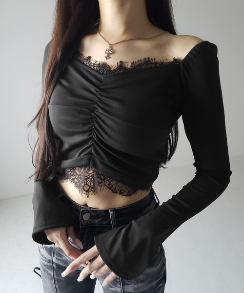 me+em select(ミームセレクト)の「【 2color 】レースドッキングシャーリングショートカットソートップス / lace docking shirring short cutsew tops(Tシャツ/カットソー・レディース・ブラック/ホワイト・FREE)」の12枚目の写真