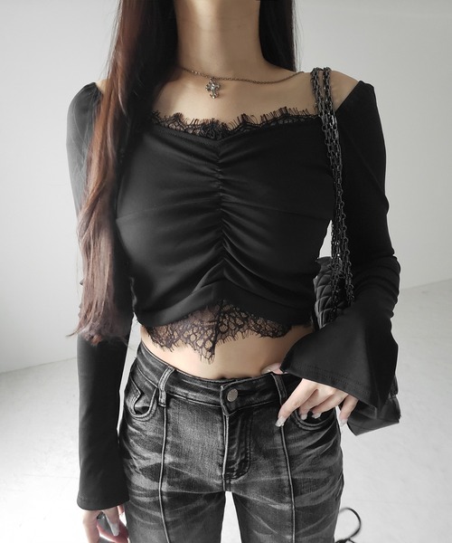 me+em select(ミームセレクト)の「【 2color 】レースドッキングシャーリングショートカットソートップス / lace docking shirring short cutsew tops(Tシャツ/カットソー・レディース・ブラック/ホワイト・FREE)」の13枚目の写真