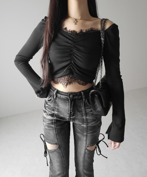 me+em select(ミームセレクト)の「【 2color 】レースドッキングシャーリングショートカットソートップス / lace docking shirring short cutsew tops(Tシャツ/カットソー・レディース・ブラック/ホワイト・FREE)」の15枚目の写真