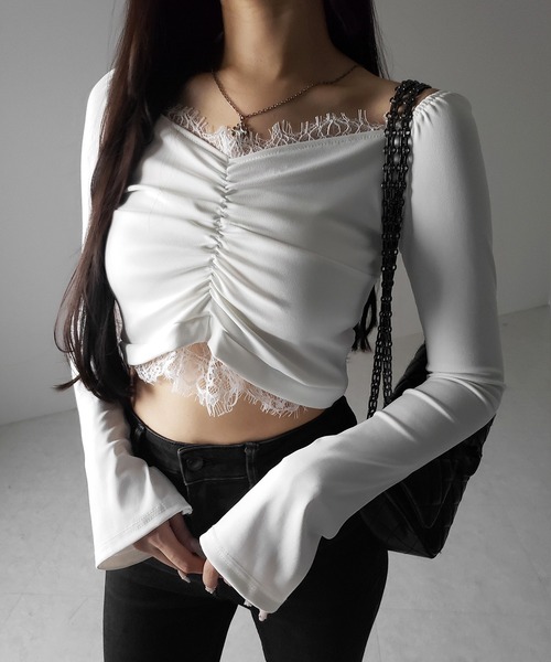 me+em select(ミームセレクト)の「【 2color 】レースドッキングシャーリングショートカットソートップス / lace docking shirring short cutsew tops(Tシャツ/カットソー・レディース・ブラック/ホワイト・FREE)」の17枚目の写真