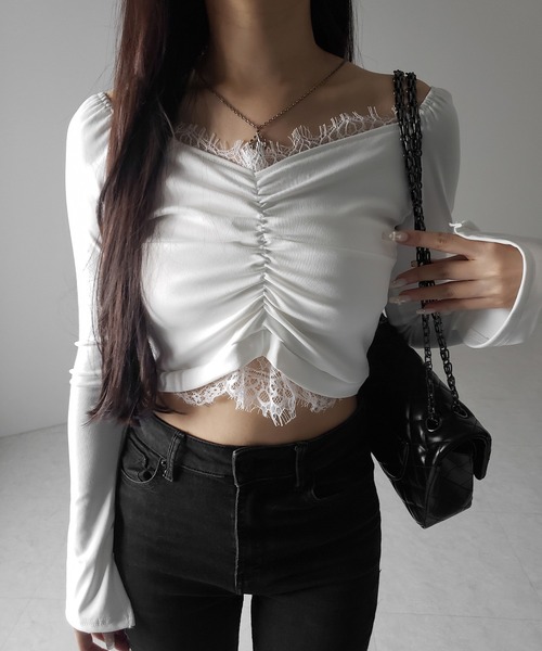 me+em select(ミームセレクト)の「【 2color 】レースドッキングシャーリングショートカットソートップス / lace docking shirring short cutsew tops(Tシャツ/カットソー・レディース・ブラック/ホワイト・FREE)」の20枚目の写真