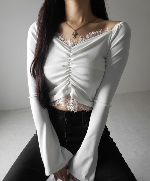 me+em select(ミームセレクト)の「【 2color 】レースドッキングシャーリングショートカットソートップス / lace docking shirring short cutsew tops(Tシャツ/カットソー・レディース・ブラック/ホワイト・FREE)」の22枚目の写真