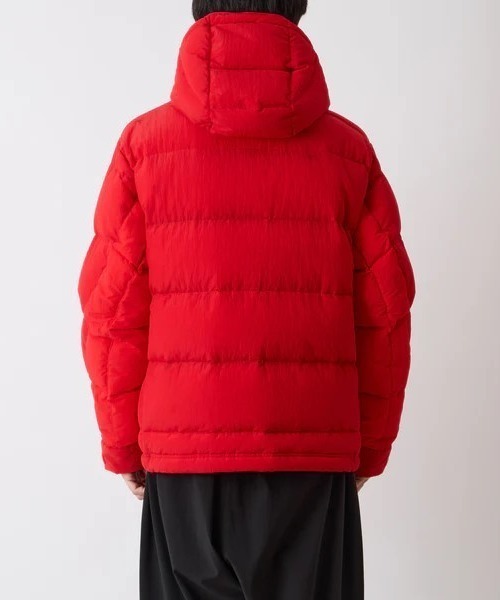 WHITE MOUNTAINEERING（ホワイトマウンテニアリング）の「White Mountaineering WM × TAION RIPSTOP DOWN JACKET (WM573209)（その他アウター・メンズ・レッド・3）」の5枚目の写真