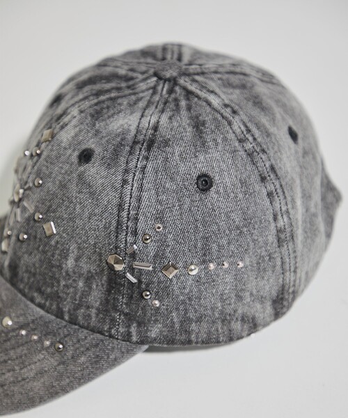 STUDIOUS（ステュディオス）の「【tanakadaisuke/タナカダイスケ】《STUDIOUS別注》silver metal cross cap/シルバーメタルクロスキャップ（キャップ・レディース・グレー/ブラック・FREE）」の6枚目の写真