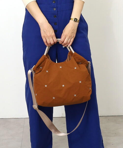 COOCO(クーコ)の「星柄刺繍軽量2WAYトートバッグ(トートバッグ・レディース・ライトブルー/スミクロ/ライトグレー/キャメル・FREE)」の7枚目の写真