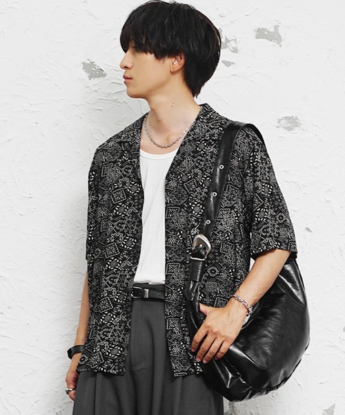 MinoriTY(マイノリティ)の「【MinoriTY】総柄オープンカラー半袖シャツ メンズ 夏服(シャツ/ブラウス・メンズ・ホワイト/ブラック系2/ブラック系3/ブラック系1/オレンジ・M/LL/L)」の3枚目の写真