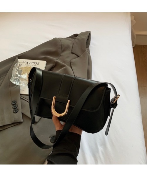 SALTMINT（ソルトミント）の「U-Buckle Shoulder Bag（ショルダーバッグ・レディース・ブラウン/ブラック/ベビーピンク/オフホワイト・FREE）」の7枚目の写真